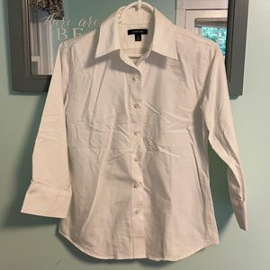 3/$18, 🌼Land’s End classic white button down shirt size 4